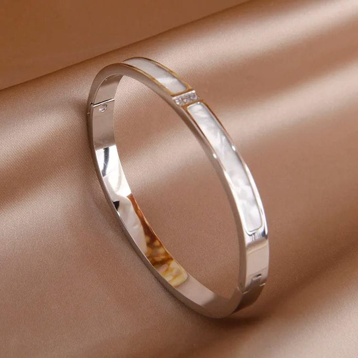 IMP HAND BRACELETE